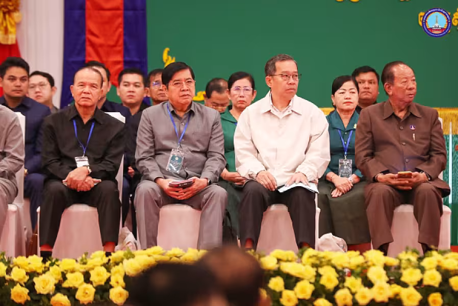 សម្តេចអគ្គមហាសេនាបតីតេជោ ហ៊ុន សែន អញ្ជើញជាអធិបតីដ៏ខ្ពង់ខ្ពស់ក្នុងពិធីសំណេះសំណាលជាមួយក្រុមប្រឹក្សាខេត្តស្ទឹងត្រែង - Image 5