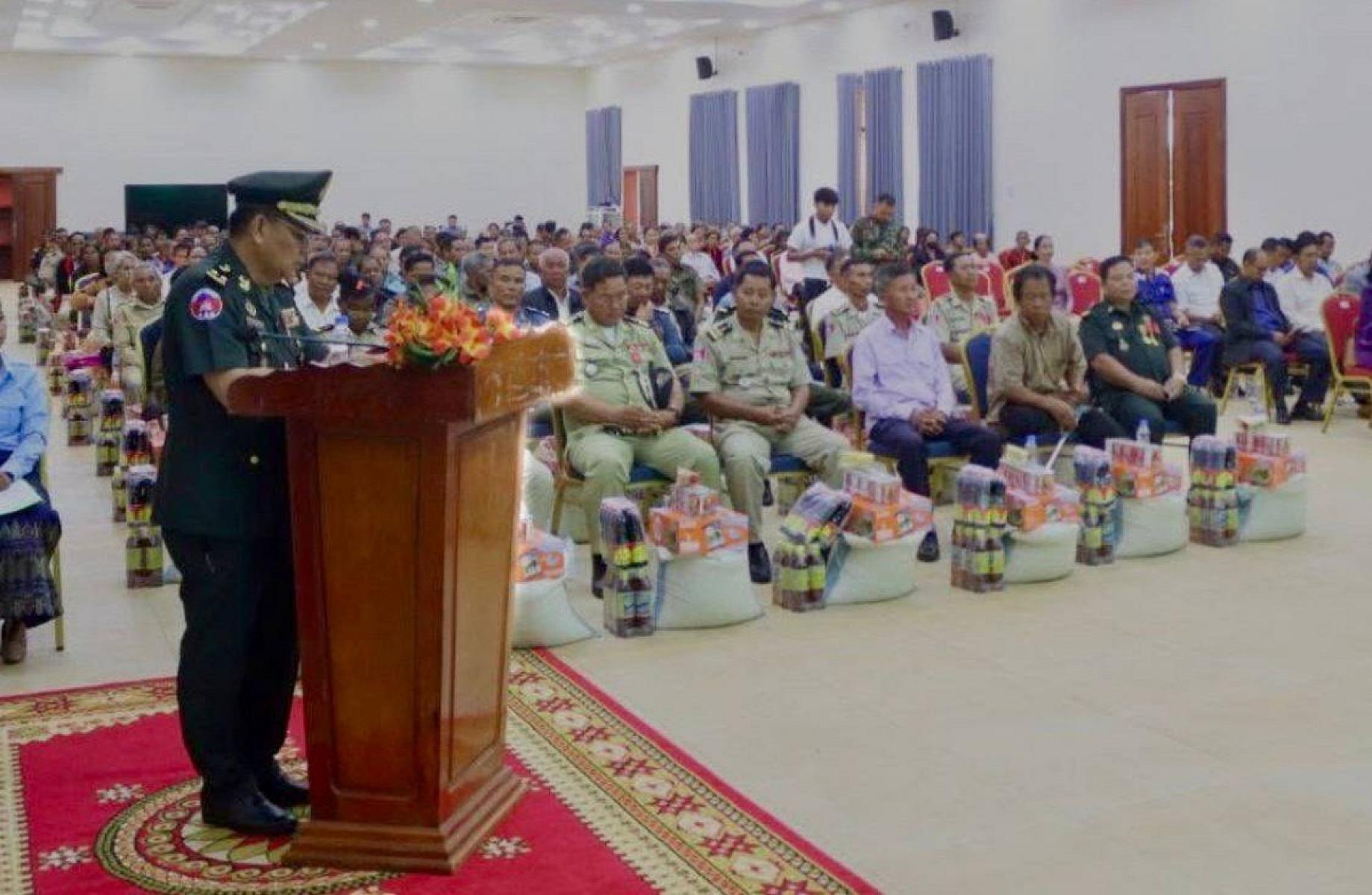 លោកឧត្តមសេនីយ៍ទោ សាន គឹម អឿន បានសហការជាមួយមន្ទីរសង្គមកិច្ចខេត្ត រៀបចំប្រារព្ធទិវាអតីយុទ្ធជន