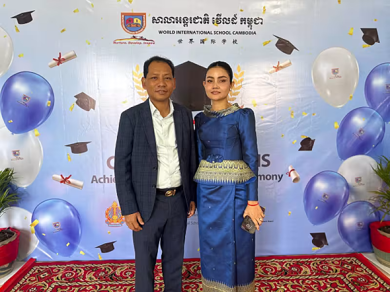ឯកឧត្តម ភឺន ផល្លា និងលោកជំទាវឧកញ៉ា សាយ សោភា ព្រមទាំងកូនៗ ឧបត្ថម្ភថវិកាសាងសង់ផ្ទះ ៥០ ខ្នង - Image 2