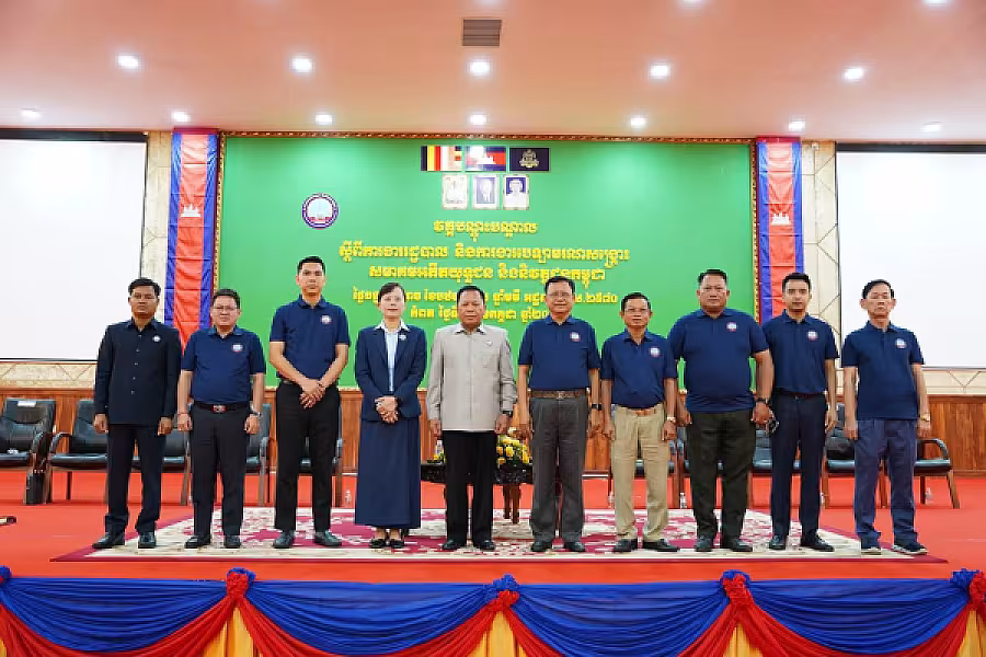 ឯកឧត្តម អ៊ុំ សុខ អញ្ជើញបើកវគ្គបណ្តុះបណ្តាលស្តីពីការងាររដ្ឋបាល និង ការងារបេឡាមរណសង្គ្រោះ ជូន អ.ន.ក.ខេត្តកំពត - Image 9