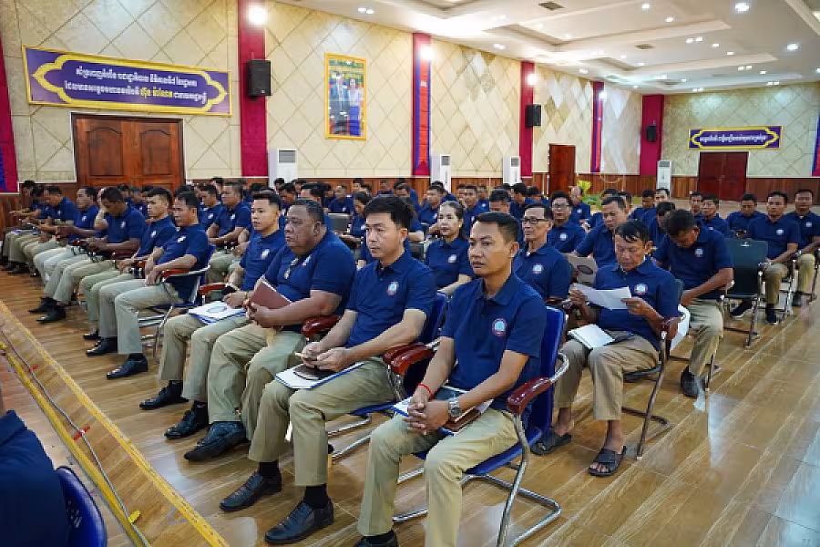 ឯកឧត្តម អ៊ុំ សុខ អញ្ជើញបើកវគ្គបណ្តុះបណ្តាលស្តីពីការងាររដ្ឋបាល និង ការងារបេឡាមរណសង្គ្រោះ ជូន អ.ន.ក.ខេត្តកំពត - Image 26