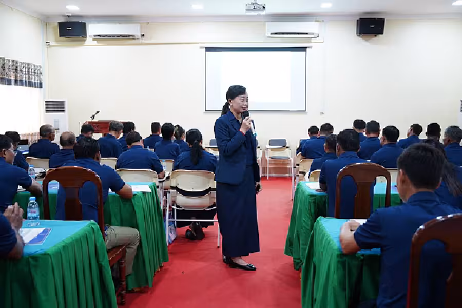 ឯកឧត្តម អ៊ុំ សុខ អញ្ជើញបើកវគ្គបណ្តុះបណ្តាលស្តីពីការងាររដ្ឋបាល និង ការងារបេឡាមរណសង្គ្រោះ ជូន អ.ន.ក.ខេត្តកែប - Image 13