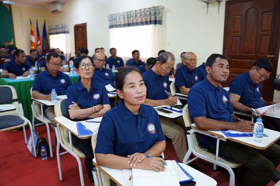 ឯកឧត្តម អ៊ុំ សុខ អញ្ជើញបើកវគ្គបណ្តុះបណ្តាលស្តីពីការងាររដ្ឋបាល និង ការងារបេឡាមរណសង្គ្រោះ ជូន អ.ន.ក.ខេត្តកែប - Image 30