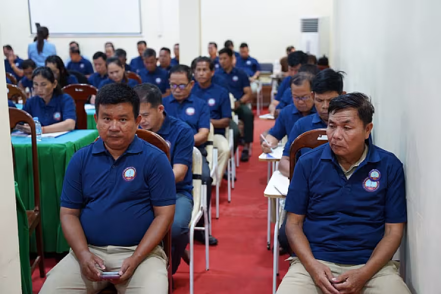 ឯកឧត្តម អ៊ុំ សុខ អញ្ជើញបើកវគ្គបណ្តុះបណ្តាលស្តីពីការងាររដ្ឋបាល និង ការងារបេឡាមរណសង្គ្រោះ ជូន អ.ន.ក.ខេត្តកែប - Image 36