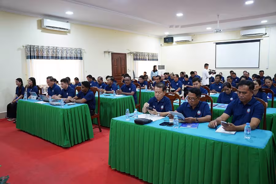 ឯកឧត្តម អ៊ុំ សុខ អញ្ជើញបើកវគ្គបណ្តុះបណ្តាលស្តីពីការងាររដ្ឋបាល និង ការងារបេឡាមរណសង្គ្រោះ ជូន អ.ន.ក.ខេត្តកែប - Image 38