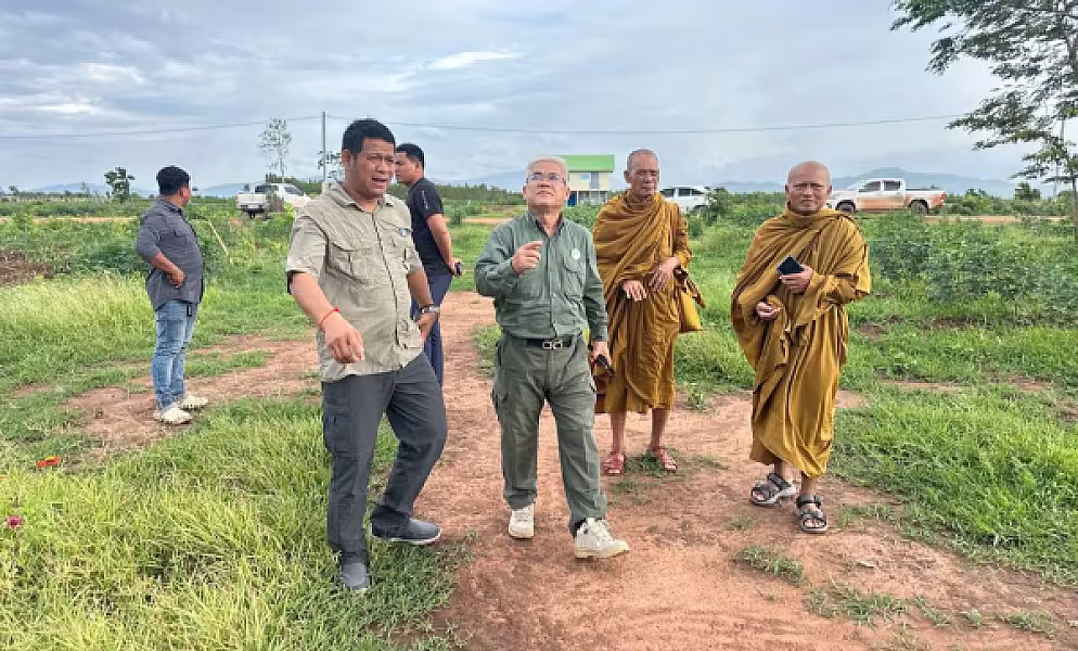 អ.ន.ក.ខេត្តបាត់ដំបង ចុះពិនិត្យទីតាំងដីសម្បទានសង្គមកិច្ចសម្រាប់ធ្វើវត្ត  - Image 8