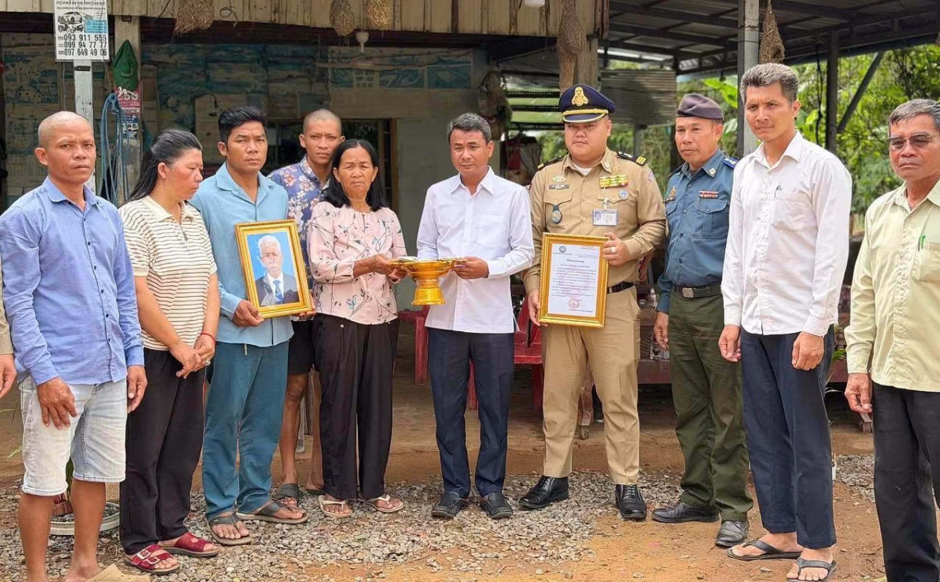 អ.ន.ក.ស្រុកគាស់ក្រឡ នាំយកថវិកាបេឡាមរណសង្គ្រោះជូនគ្រួសារសពជាសមាជិក