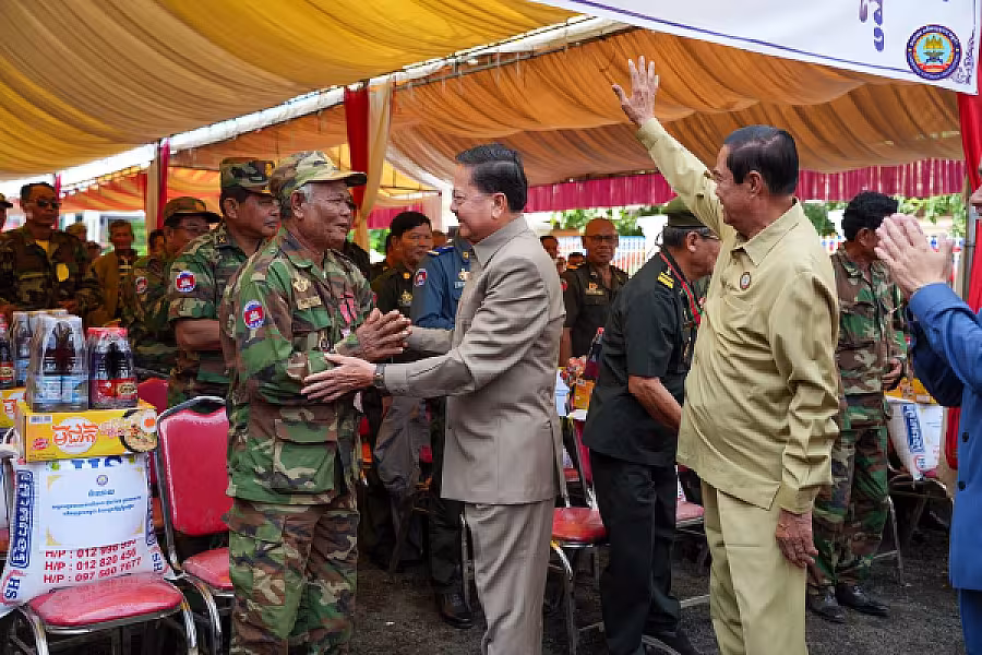 ឯកឧត្តមសន្តិបណ្ឌិត នេត សាវឿន រម្លឹកថា កម្ពុជាមានសុខសន្តិភាពបានមកពីអតីតយុទ្ធជន - Image 7