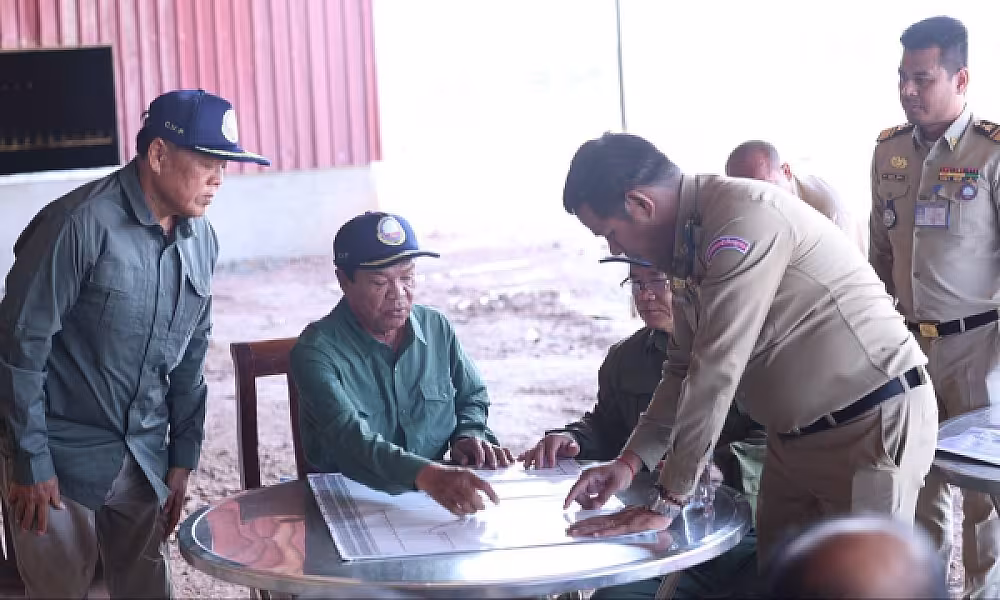 ឯកឧត្តម គន់ គីម អញ្ជើញពិនិត្យវឌ្ឍនភាពហេដ្ឋារចនាក្នុងភូមិអតីតយុទ្ធជន និងនិវត្តជនកម្ពុជា ក្នុងខេត្តបាត់ដំបង