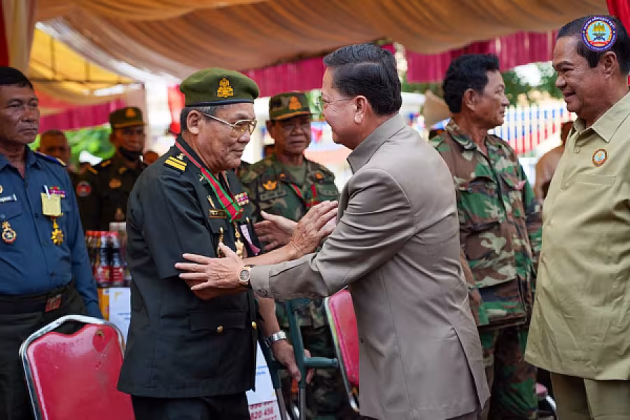 ឯកឧត្តមសន្តិបណ្ឌិត នេត សាវឿន រម្លឹកថា កម្ពុជាមានសុខសន្តិភាពបានមកពីអតីតយុទ្ធជន - Image 9