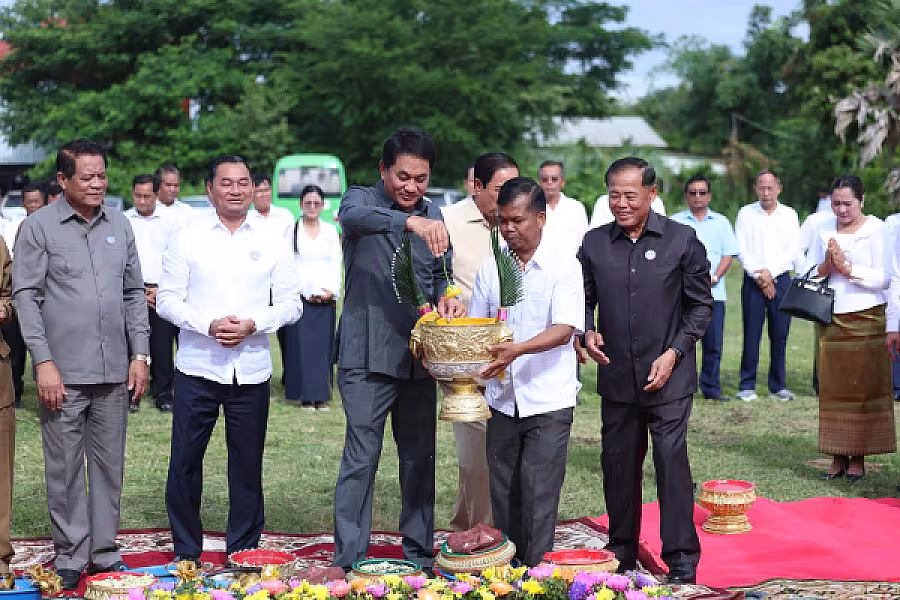 ឯកឧត្តម គន់ គីម អញ្ជើញក្នុងពិធីបញ្ចុះបឋមសិលាសាងសង់អគារទីស្នាក់ការ អ.ន.ក.ខេត្តកំពង់ស្ពឺ - Image 21