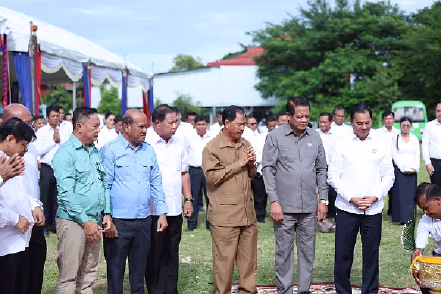 ឯកឧត្តម គន់ គីម អញ្ជើញក្នុងពិធីបញ្ចុះបឋមសិលាសាងសង់អគារទីស្នាក់ការ អ.ន.ក.ខេត្តកំពង់ស្ពឺ - Image 23