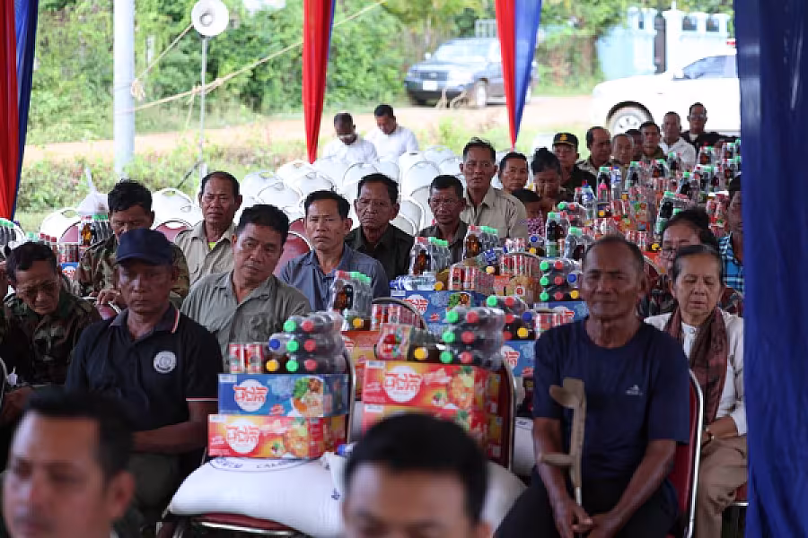 ឯកឧត្តម គន់ គីម អញ្ជើញក្នុងពិធីបញ្ចុះបឋមសិលាសាងសង់អគារទីស្នាក់ការ អ.ន.ក.ខេត្តកំពង់ស្ពឺ - Image 38