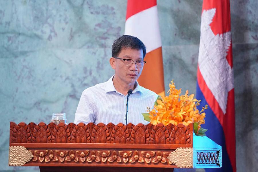 លោក​ ហុី​ សាយ​  ប្រធាន​មន្ទីរ​រៀបចំដែនដី​នគរូបនីយកម្ម​សំណង់​និង​សុរិយោដី​ខេត្ត​សៀមរាប​ សូមចូលរួមថវិកាចំនួន ៥០មុឺនរៀល ដើម្បីរៀបចំមហាសន្និបាតវិសាមញ្ញតំណាងសមាគមអតីតយុទ្ធជនកម្ពុជាទូទាំងប្រទេស