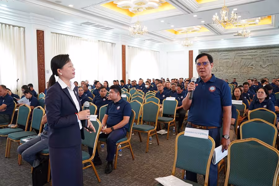 ឯកឧត្តម អ៊ុំ សុខ អញ្ជើញបើកវគ្គបណ្តុះបណ្តាលស្តីពីការងាររដ្ឋបាល និងការងារបេឡាមរណសង្គ្រោះ ជូន អ.ន.ក.រាជធានីភ្នំពេញ - Image 12