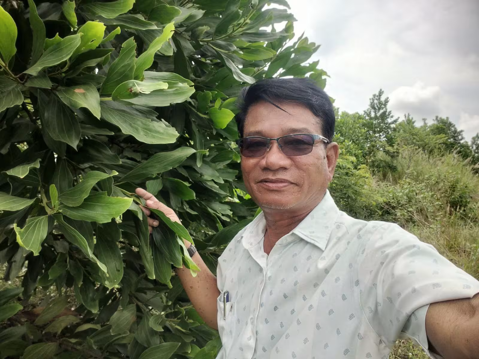 លោក លឿង ថុនា ប្រធានសាខាមូលនិធិជាតិជំនួយសង្គមខេត្តតាកែវ សូមចូលរួមថវិកាចំនួន ១០ម៉ឺនរៀល ដើម្បីរៀបចំមហាសន្និបាតវិសាមញ្ញតំណាងសមាគមអតីតយុទ្ធជនកម្ពុជាទូទាំងប្រទេស