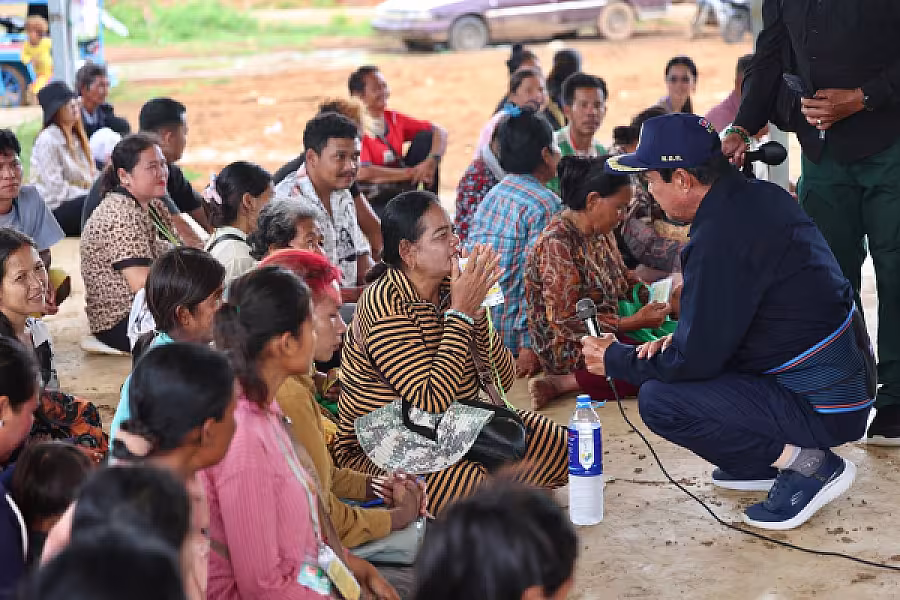 ឯកឧត្តម គន់ គីម អញ្ជើញសំណេះសំណាលជាមួយប្រជាពលរដ្ឋភៀសសឹកចាប់ឆ្នោតទទួលផ្ទះបណ្តោះអាសន្ន នៅភូមិរង់ចាំ - Image 7