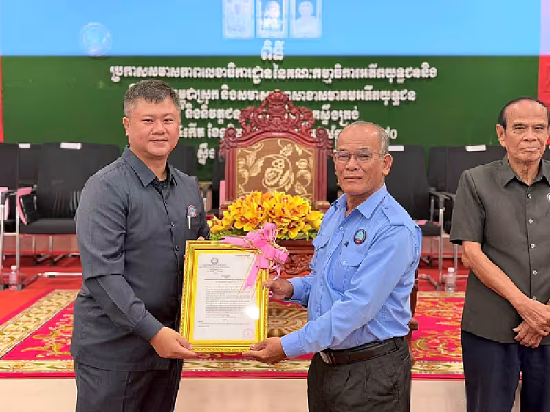 ឯកឧត្តម ហ៊ុន ម៉ានិត អញ្ជើញក្នុងពិធីប្រកាសសមាសភាពក្រុមការងារលេខាធិការដ្ឋាន អ.ន.ក.ស្រុកស្ទឹងត្រង់ - Image 28