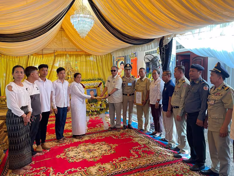 អ.ន.ក. ស្រុកថ្មគោល នាំយកថវិកាមរណសង្គ្រោះជូនគ្រួសារសមាជិក - Image 2