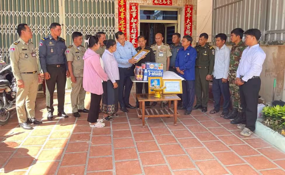អ.ន.ក.ស្រុកគិរីវង់ ចុះប្រគល់ប្រាក់បេឡាមរណសង្រ្គោះជូនគ្រួសារសពជាសមាជិក