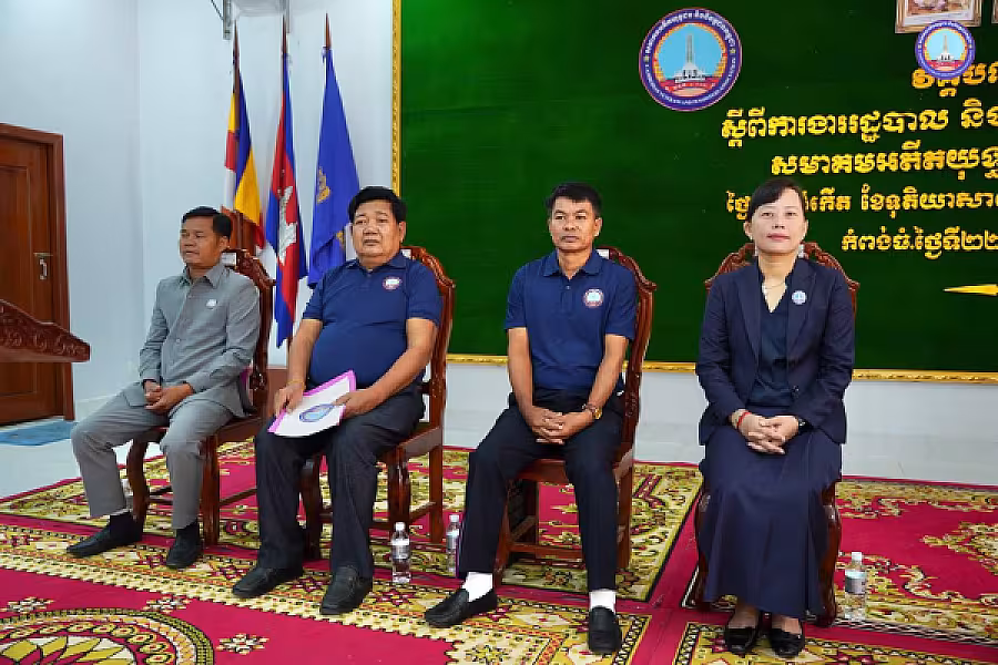 ឯកឧត្តម អ៊ុំ សុខ បើកវគ្គបណ្តុះបណ្តាលជូនអ.ន.ក.ខេត្តកំពង់ធំ ដើម្បីបំរើកាងារជូនអតីតយុទ្ធជន និងនិវត្តជន អោយកាន់តែល្អប្រសើរ - Image 7