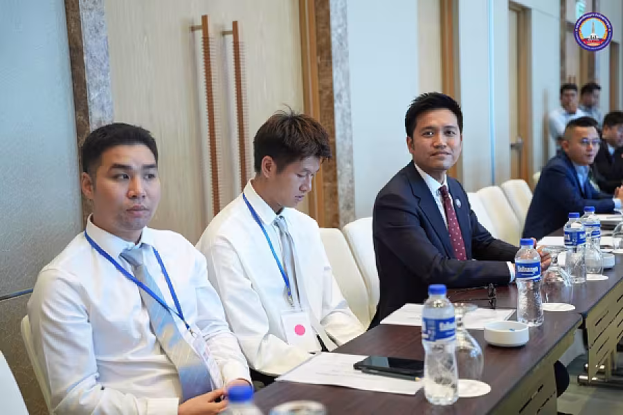 ឯកឧត្តម គន់ គីម អនុញ្ញាតឱ្យគណៈប្រតិភូសមាគមអតីតយុទ្ធជនខេត្តហ្គ័ងស៊ី ចូលជួបសម្តែងការគួរសម និងសំណេះសំណាលការងារ  - Image 15