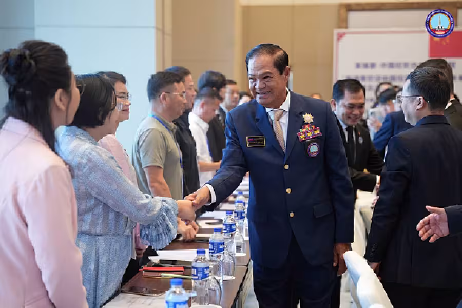 ឯកឧត្តម គន់ គីម អនុញ្ញាតឱ្យគណៈប្រតិភូសមាគមអតីតយុទ្ធជនខេត្តហ្គ័ងស៊ី ចូលជួបសម្តែងការគួរសម និងសំណេះសំណាលការងារ  - Image 24