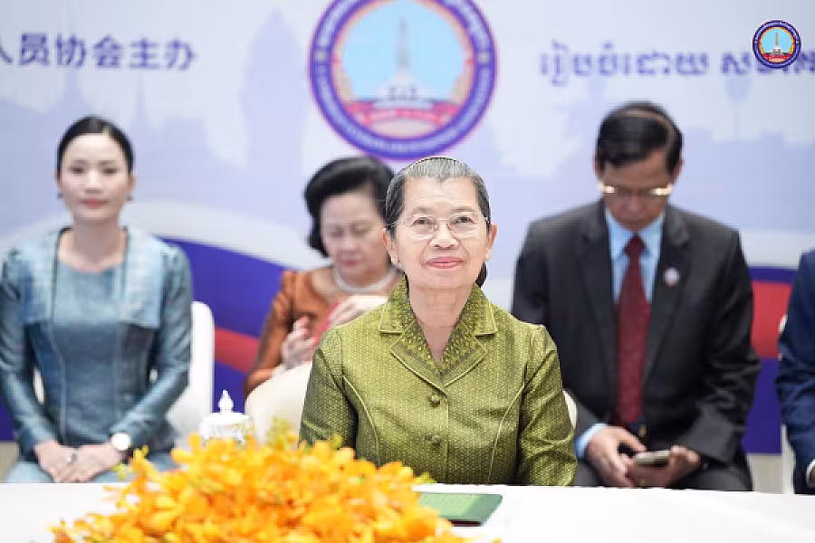 សម្តេច ម៉ែន សំអន ផ្តល់អនុសាសន៍សំខាន់ៗ ៤ ចំណុច ដល់វិនិយោគិនចិនដែលមកទស្សនកិច្ចធុរកិច្ចនៅកម្ពុជាតាមរយៈសមាគមអតីតយុទ្ធជន និងនិវត្តជនកម្ពុជា - Image 2