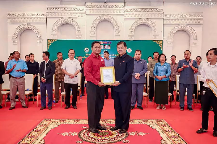 អ.ន.ក. ខេត្តស្ទឹងត្រែង រៀបចំពិធីពិនិត្យភ្នែក និងវាស់កាត់វ៉ែនតា​ជនអតីតយុទ្ធជន និងនិវត្តជន - Image 8