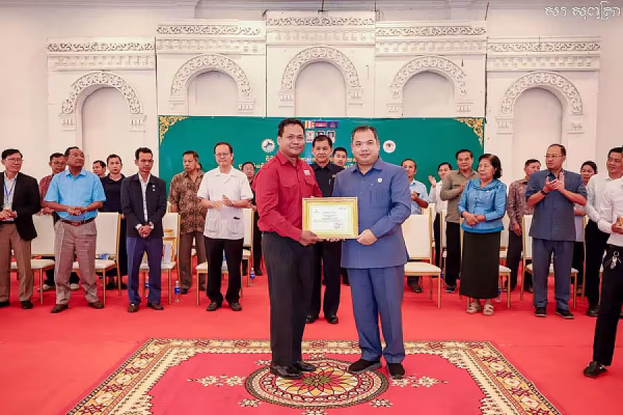 អ.ន.ក. ខេត្តស្ទឹងត្រែង រៀបចំពិធីពិនិត្យភ្នែក និងវាស់កាត់វ៉ែនតា​ជនអតីតយុទ្ធជន និងនិវត្តជន - Image 12