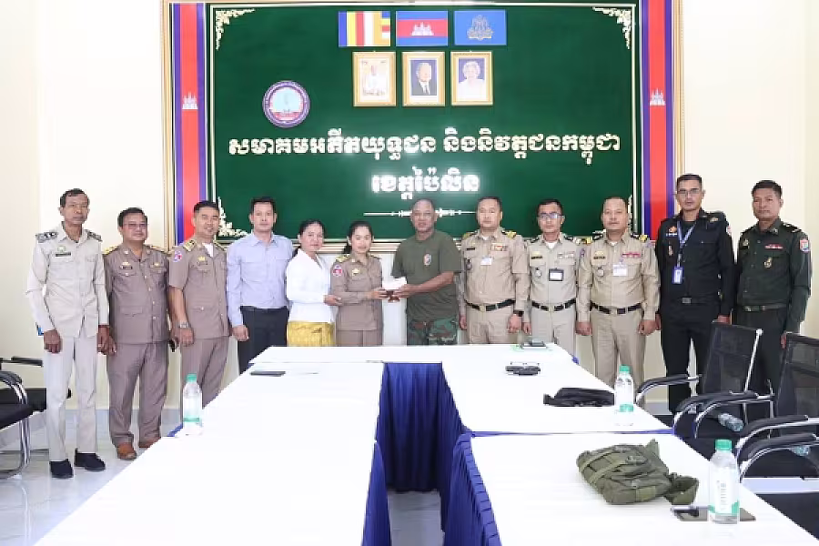 អ.ន.ក.​ ខេត្តប៉ៃលិន ប្រគល់ធានារ៉ាប់រងសង្គម ប្រាក់បូជាសព និងប្រាក់ឧបត្ថម្ភមួយលើកដំបូង ជូនគ្រួសារសពសមាជិក ២គ្រួសារ - Image 9