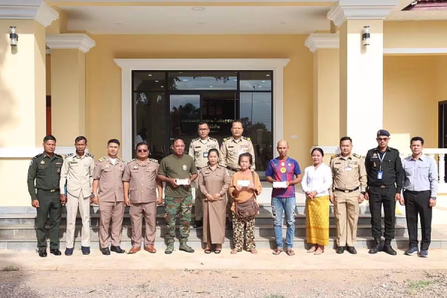 អ.ន.ក.​ ខេត្តប៉ៃលិន ប្រគល់ធានារ៉ាប់រងសង្គម ប្រាក់បូជាសព និងប្រាក់ឧបត្ថម្ភមួយលើកដំបូង ជូនគ្រួសារសពសមាជិក ២គ្រួសារ - Image 10