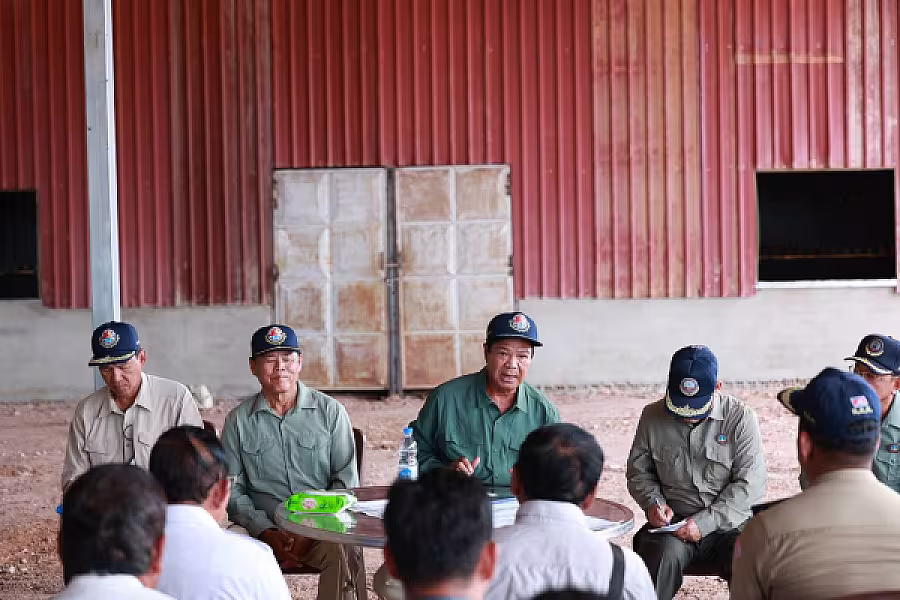 ឯកឧត្តម គន់ គីម ដឹកនាំកិច្ចប្រជុំពិនិត្យ និងដោះស្រាយការងារចាំបាច់ភូមិអតីតយុទ្ធជន និងនិវត្តជន ក្នុងខេត្តបាត់ដំបង - Image 2