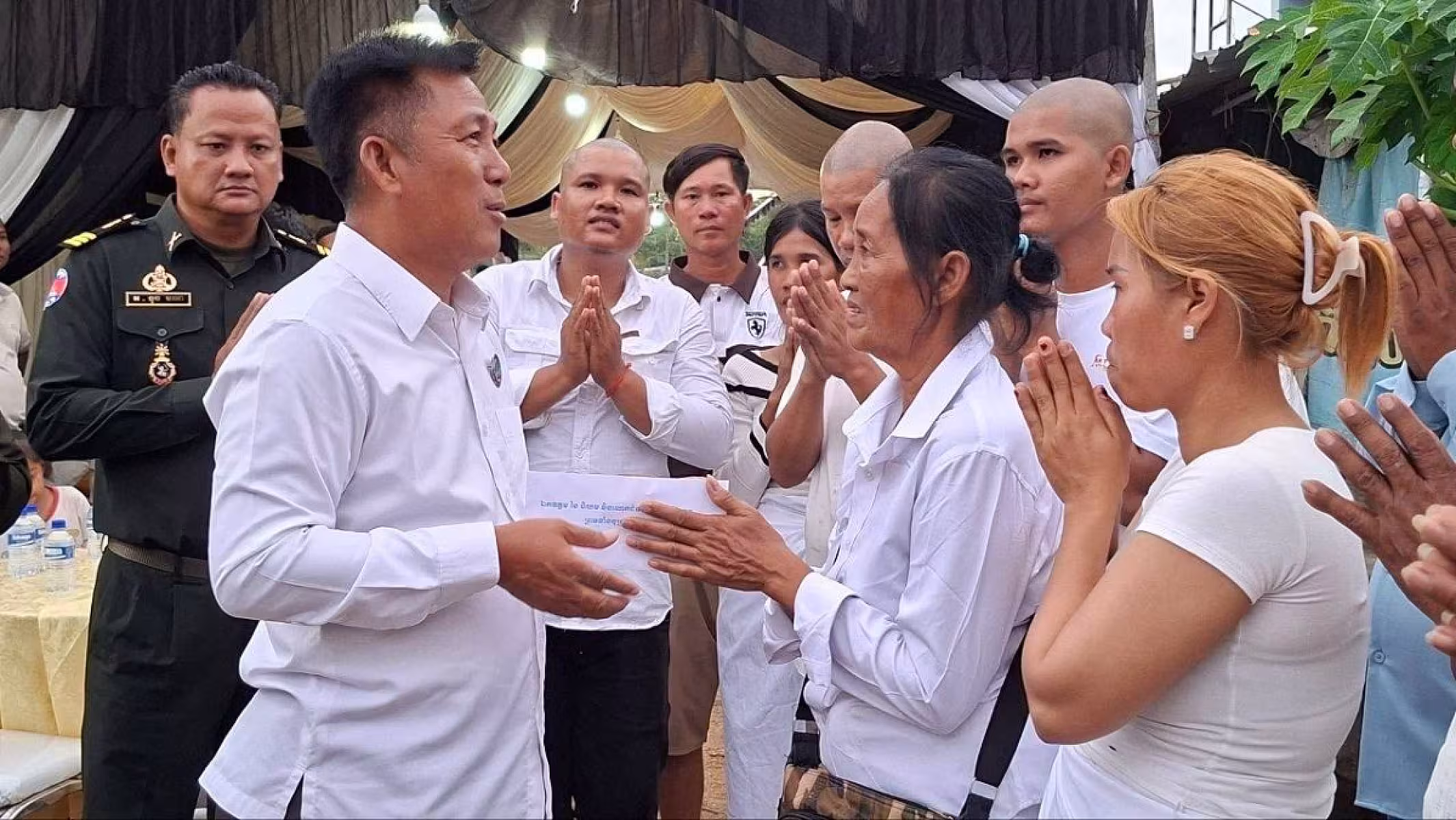 អ.ន.ក.ខេត្តកណ្តាល ចុះប្រគល់ថវិកាបេឡាមរណសង្គ្រោះជូនគ្រួសារសពជាសមាជិក