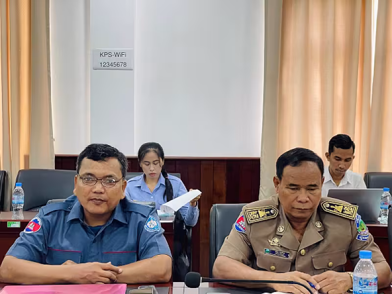 គណៈកម្មាធិការ អ.ន.ក. ខេត្តកំពង់ស្ពឺ បើកកិច្ចប្រជុំពិភាក្សាដោះស្រាយអំពីករណីការទន្ទ្រានចូលកាន់កាប់ដីសម្បទានសង្គមកិច្ច - Image 6