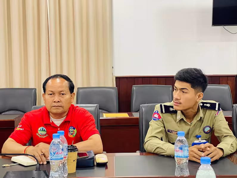 គណៈកម្មាធិការ អ.ន.ក. ខេត្តកំពង់ស្ពឺ បើកកិច្ចប្រជុំពិភាក្សាដោះស្រាយអំពីករណីការទន្ទ្រានចូលកាន់កាប់ដីសម្បទានសង្គមកិច្ច - Image 7