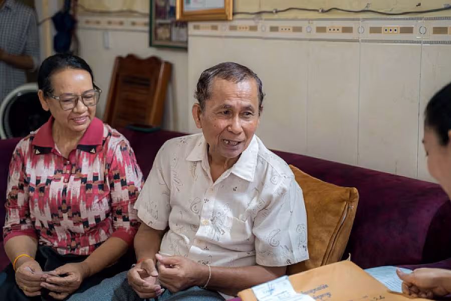 លោកជំទាវ ទុយ សិរីរតនៈ នេត្រភក្ត្រា អញ្ជើញបានចុះសួរសុខទុក្ខនិវត្តជនដែលជាអតីតមន្ត្រីរាជការក្រសួងព័ត៌មាន - Image 2