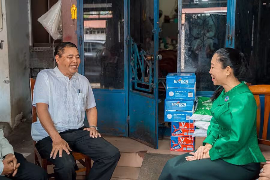 លោកជំទាវ ទុយ សិរីរតនៈ នេត្រភក្ត្រា អញ្ជើញបានចុះសួរសុខទុក្ខនិវត្តជនដែលជាអតីតមន្ត្រីរាជការក្រសួងព័ត៌មាន - Image 8