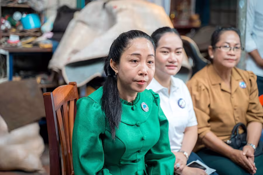 លោកជំទាវ ទុយ សិរីរតនៈ នេត្រភក្ត្រា អញ្ជើញបានចុះសួរសុខទុក្ខនិវត្តជនដែលជាអតីតមន្ត្រីរាជការក្រសួងព័ត៌មាន - Image 9