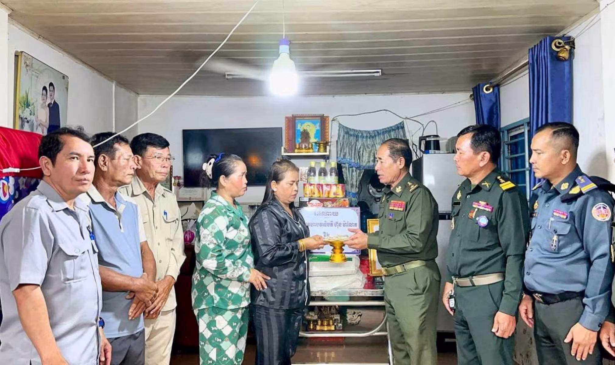 អ.ន.ក.ខេត្តព្រះសីហនុ នាំយកថវិកាមរណសង្គ្រោះជូនគ្រួសារសពសមាជិក