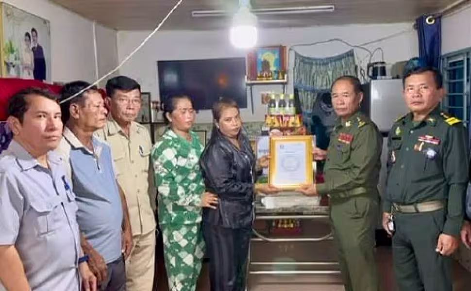 អ.ន.ក.ខេត្តព្រះសីហនុ នាំយកថវិកាមរណសង្គ្រោះជូនគ្រួសារសពសមាជិក - Image 3