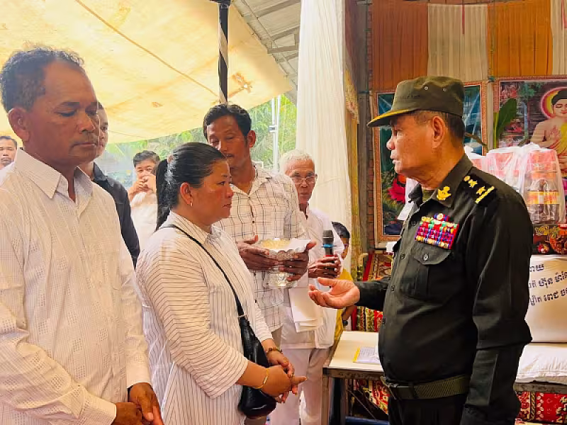 អ.ន.ក.ខេត្តកំពង់ឆ្នាំង អញ្ជើញគោរពវិញ្ញាណក្ខន្ធសពវីរកងទ័ពពលី ឈរជើងក្នុងខេត្តឧត្តរមានជ័យ - Image 5