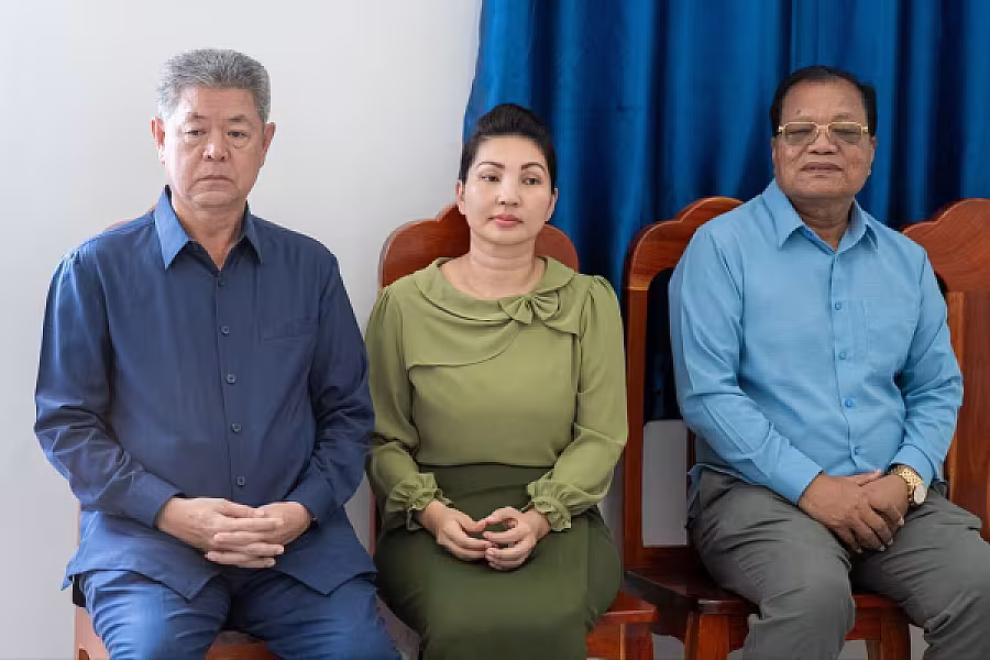 លោកជំទាវបណ្ឌិត ពេជ ចន្ទមុន្នី ហ៊ុន ម៉ាណែត អញ្ជើញប្រគល់ផ្ទះថ្មីចំនួន ៣ខ្នង ជូនក្រុមគ្រួសាររបស់វីរកងទ័ពពលីនៅខេត្តកណ្តាល - Image 4