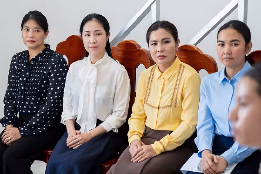 លោកជំទាវបណ្ឌិត ពេជ ចន្ទមុន្នី ហ៊ុន ម៉ាណែត អញ្ជើញប្រគល់ផ្ទះថ្មីចំនួន ៣ខ្នង ជូនក្រុមគ្រួសាររបស់វីរកងទ័ពពលីនៅខេត្តកណ្តាល - Image 5