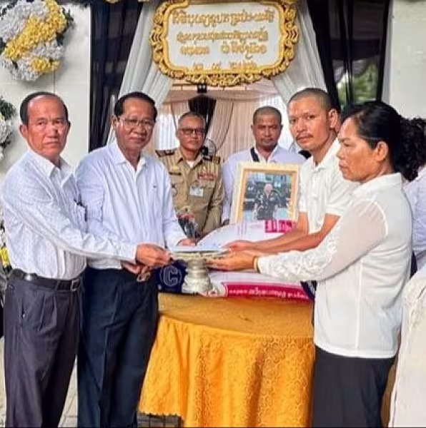 អ.ន.ក.ក្រុងតាខ្មៅ នាំយកអំណោយ និងថវិកាបេឡាមរណសង្គ្រោះជូនគ្រួសារសពសមាជិក - Image 2