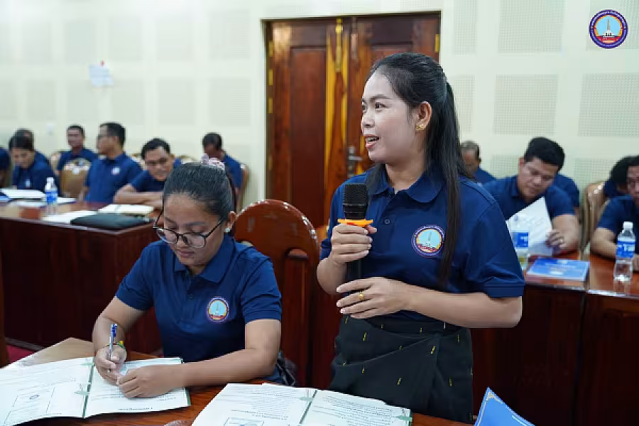 ឯកឧត្តម អ៊ុំ សុខ បើកវគ្គបណ្តុះបណ្តាល ស្តីពីការងាររដ្ឋបាល និងបេឡាមរណសង្គ្រោះជូនថ្នាក់ដឹកនាំ អ. ន. ក. ខេត្តក្រចេះ - Image 13