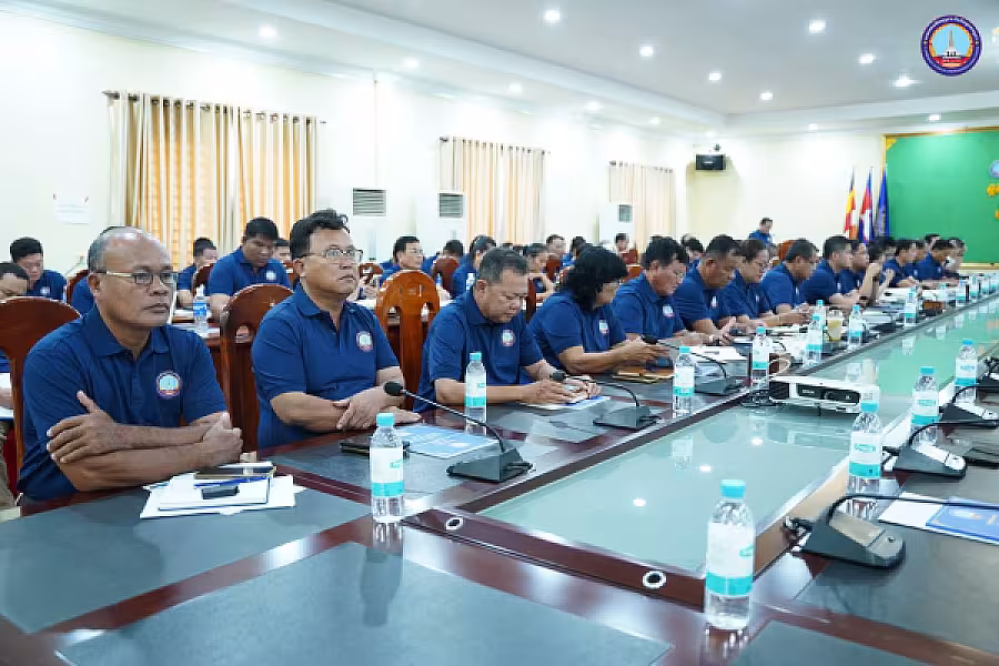 ឯកឧត្តម អ៊ុំ សុខ បើកវគ្គបណ្តុះបណ្តាល ស្តីពីការងាររដ្ឋបាល និងបេឡាមរណសង្គ្រោះជូនថ្នាក់ដឹកនាំ អ. ន. ក. ខេត្តក្រចេះ - Image 24