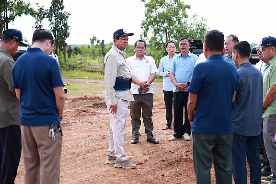 ឯកឧត្តម គន់ គីម អញ្ជើញចុះពិនិត្យទីតាំងដីសម្បទានសង្គមកិច្ចសម្រាប់សាងសង់ផ្ទះជូនអតីតយុទ្ធជន និងនិវត្តជន - Image 6