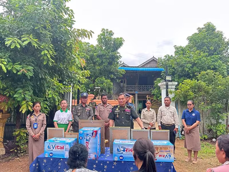 អ.ន.ក.ខេត្តកំពង់ឆ្នាំង ចុះប្រគល់ថវិកាបេឡាមរណសង្គ្រោះជូនគ្រួសារសពជាសមាជិក - Image 3