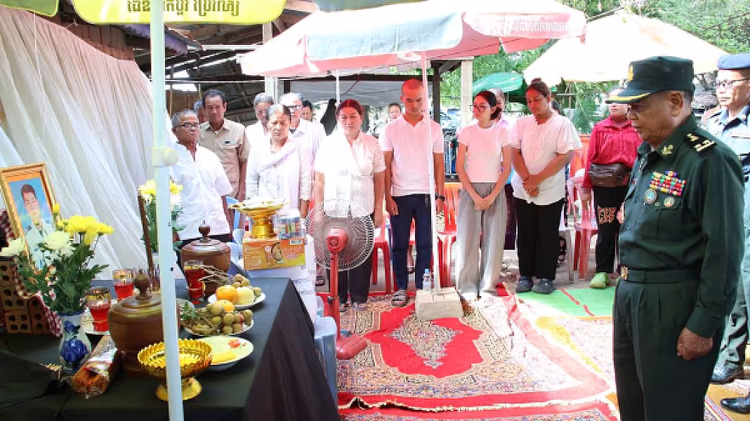 អ.ន.ក. ខេត្តកំពង់ធំ ចុះប្រគល់ថវិកាបេឡាមរណសង្គ្រោះជូនគ្រួសារសពជាសមាជិក - Image 6